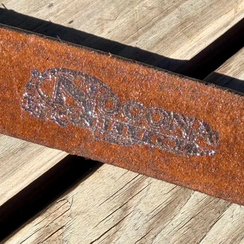 Vintage Western Leather Belt w/ Cowboy Buckle |‎ Youth XS 24”